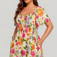 🏖️ Kesäalennusmyynti 50% ALENNUS 🏝️ 👗 Kukkakuvioinen midi-mekko, jossa joustava rypytys, neliömäinen pääntie ja taskut 💃